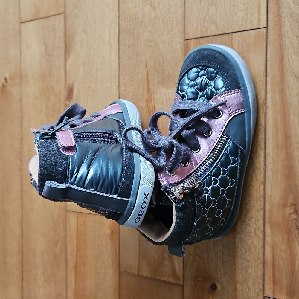 Geox size 8.5 girl's zip grey and pink high-top shoes - Picture 9 of 9